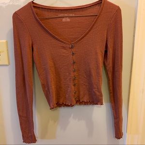 long sleeve, ridged shirt